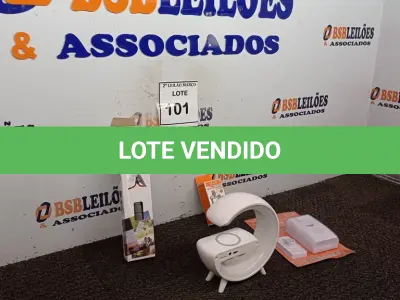 LOTE 101 - 01 SMART LIGHT SOUND, 01 CARRINHO DE PORTA DE MOVIMENTO, 01 EXTENSOR DE TORNEIRA E SUPORTE PARA CELULAR. (NO ESTADO) ATENÇÃO! FAZER A VISITAÇÃO ANTES DE ARREMATAR, NÃO SABEMOS SE FUNCIONA. LEILÃO NÃO TEM GARANTIA E NEM DEVOLUÇÃO, SUJEITO A POSSÍVEIS AVARIAS VISÍVEIS/OCULTAS E/OU AUSÊNCIA DE COMPONENTES.