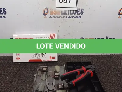 LOTE 057 - 01 ALICATE MULTIFUNCIONAL 5 EM 1. (NO ESTADO) ATENÇÃO! FAZER A VISITAÇÃO ANTES DE ARREMATAR, NÃO SABEMOS SE FUNCIONA. LEILÃO NÃO TEM GARANTIA E NEM DEVOLUÇÃO, SUJEITO A POSSÍVEIS AVARIAS VISÍVEIS/OCULTAS E/OU AUSÊNCIA DE COMPONENTES.