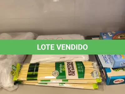 LOTE 151 - 01 LOTE COM PAZINHAS PARA SORVETE, MEXEDORES DE CAFÉ, SACOLAS, PALITOS PARA CHURRASCO E BRINQUEDOS. (NO ESTADO) ATENÇÃO! FAZER A VISITAÇÃO ANTES DE ARREMATAR, NÃO SABEMOS SE FUNCIONA. LEILÃO NÃO TEM GARANTIA E NEM DEVOLUÇÃO, SUJEITO A POSSÍVEIS AVARIAS VISÍVEIS/OCULTAS E/OU AUSÊNCIA DE COMPONENTES.