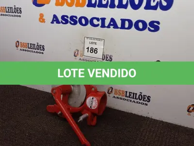 LOTE 186 - 01 DEBULHADOR DE MILHO MARCA BOTINI. (NO ESTADO) ATENÇÃO! FAZER A VISITAÇÃO ANTES DE ARREMATAR, NÃO SABEMOS SE FUNCIONA. LEILÃO NÃO TEM GARANTIA E NEM DEVOLUÇÃO, SUJEITO A POSSÍVEIS AVARIAS VISÍVEIS/OCULTAS E/OU AUSÊNCIA DE COMPONENTES.