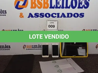 LOTE 009 - 01 TABLET POSITIVO E 02 CELULARES IPHONE COM AVARIA PARA RETIRADA DE PEÇAS. (NO ESTADO) ATENÇÃO! FAZER A VISITAÇÃO ANTES DE ARREMATAR, NÃO SABEMOS SE FUNCIONA. LEILÃO NÃO TEM GARANTIA E NEM DEVOLUÇÃO, SUJEITO A POSSÍVEIS AVARIAS VISÍVEIS/OCULTAS E/OU AUSÊNCIA DE COMPONENTES.