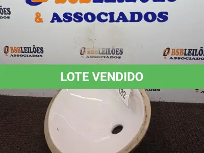 LOTE 132 - 01 CUBA OVAL NA COR BRANCA. (NOVO). (NO ESTADO) ATENÇÃO! FAZER A VISITAÇÃO ANTES DE ARREMATAR, NÃO SABEMOS SE FUNCIONA. LEILÃO NÃO TEM GARANTIA E NEM DEVOLUÇÃO, SUJEITO A POSSÍVEIS AVARIAS VISÍVEIS/OCULTAS E/OU AUSÊNCIA DE COMPONENTES.
