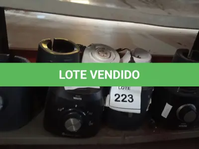 LOTE 223 - 08 BASES PARA LIQUIDIFICADORES. (NO ESTADO) ATENÇÃO! FAZER A VISITAÇÃO ANTES DE ARREMATAR, NÃO SABEMOS SE FUNCIONA. LEILÃO NÃO TEM GARANTIA E NEM DEVOLUÇÃO, SUJEITO A POSSÍVEIS AVARIAS VISÍVEIS/OCULTAS E/OU AUSÊNCIA DE COMPONENTES.
