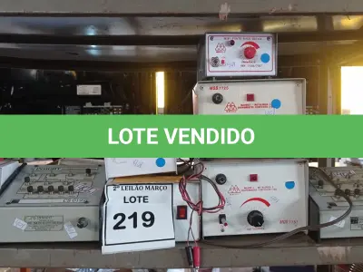 LOTE 219 - 01 LOTE COM MATERIAIS PARA LABORATÓRIO.  (NO ESTADO) ATENÇÃO! FAZER A VISITAÇÃO ANTES DE ARREMATAR, NÃO SABEMOS SE FUNCIONA. LEILÃO NÃO TEM GARANTIA E NEM DEVOLUÇÃO, SUJEITO A POSSÍVEIS AVARIAS VISÍVEIS/OCULTAS E/OU AUSÊNCIA DE COMPONENTES.