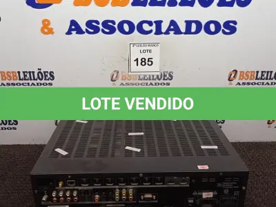 LOTE 185 - 01 RECEIVER HERMAN KARDON 110VOLTS.  (NO ESTADO) ATENÇÃO! FAZER A VISITAÇÃO ANTES DE ARREMATAR, NÃO SABEMOS SE FUNCIONA. LEILÃO NÃO TEM GARANTIA E NEM DEVOLUÇÃO, SUJEITO A POSSÍVEIS AVARIAS VISÍVEIS/OCULTAS E/OU AUSÊNCIA DE COMPONENTES.