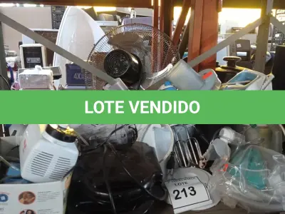 LOTE 213 - 02 FERROS DE PASSAR ROUPA, 02 SANDUICHEIRAS, 01 MULTIPROCESSADOR, 01 BATEDEIRA E MATERIAIS ELETRÔNICOS MARCAS E MODELOS DIVERSOS. (NO ESTADO) ATENÇÃO! FAZER A VISITAÇÃO ANTES DE ARREMATAR, NÃO SABEMOS SE FUNCIONA. LEILÃO NÃO TEM GARANTIA E NEM DEVOLUÇÃO, SUJEITO A POSSÍVEIS AVARIAS VISÍVEIS/OCULTAS E/OU AUSÊNCIA DE COMPONENTES.