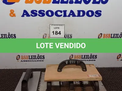 LOTE 184 - 01 DESEMPENADEIRA DE AÇO E 01 DESEMPENADEIRA DE MADEIRA.  (NO ESTADO) ATENÇÃO! FAZER A VISITAÇÃO ANTES DE ARREMATAR, NÃO SABEMOS SE FUNCIONA. LEILÃO NÃO TEM GARANTIA E NEM DEVOLUÇÃO, SUJEITO A POSSÍVEIS AVARIAS VISÍVEIS/OCULTAS E/OU AUSÊNCIA DE COMPONENTES.