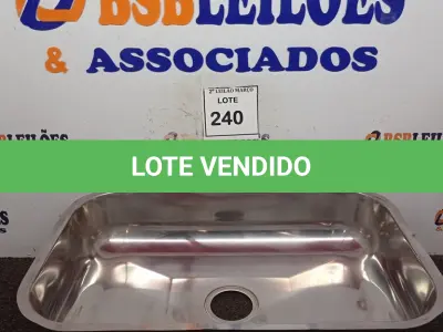 LOTE 240 - 01 CUBA INOX N2 ACO 430 3.1/2 56X34X14 MARCA FABRINOX (NOVO). (NO ESTADO) ATENÇÃO! FAZER A VISITAÇÃO ANTES DE ARREMATAR, NÃO SABEMOS SE FUNCIONA. LEILÃO NÃO TEM GARANTIA E NEM DEVOLUÇÃO, SUJEITO A POSSÍVEIS AVARIAS VISÍVEIS/OCULTAS E/OU AUSÊNCIA DE COMPONENTES.