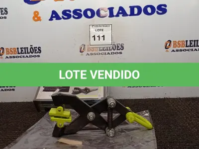 LOTE 111 - 01 PUXADOR DE PALETES. (NO ESTADO) ATENÇÃO! FAZER A VISITAÇÃO ANTES DE ARREMATAR, NÃO SABEMOS SE FUNCIONA. LEILÃO NÃO TEM GARANTIA E NEM DEVOLUÇÃO, SUJEITO A POSSÍVEIS AVARIAS VISÍVEIS/OCULTAS E/OU AUSÊNCIA DE COMPONENTES.