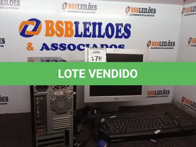 LOTE 178 - 01 COMPUTADOR COMPLETO COM 160GB DE HD, 4GB DE RAM E MONITOR DE 15 POLEGADAS. (ACOMPANHA MOUSE, TECLADOS E CABOS) (NO ESTADO) ATENÇÃO! FAZER A VISITAÇÃO ANTES DE ARREMATAR, NÃO SABEMOS SE FUNCIONA. LEILÃO NÃO TEM GARANTIA E NEM DEVOLUÇÃO, SUJEITO A POSSÍVEIS AVARIAS VISÍVEIS/OCULTAS E/OU AUSÊNCIA DE COMPONENTES.