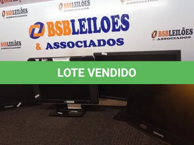 LOTE 126 - 05 MONITORES DIVERSOS PARA RETIRADAS DE PEÇAS.  (NO ESTADO) ATENÇÃO! FAZER A VISITAÇÃO ANTES DE ARREMATAR, NÃO SABEMOS SE FUNCIONA. LEILÃO NÃO TEM GARANTIA E NEM DEVOLUÇÃO, SUJEITO A POSSÍVEIS AVARIAS VISÍVEIS/OCULTAS E/OU AUSÊNCIA DE COMPONENTES.