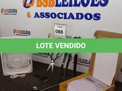LOTE 088 - 01 VENTILADOR PORTÁTIL, 01 BALANÇA DE PRECISÃO E 01 JOGO DE FACA.  (NO ESTADO) ATENÇÃO! FAZER A VISITAÇÃO ANTES DE ARREMATAR, NÃO SABEMOS SE FUNCIONA. LEILÃO NÃO TEM GARANTIA E NEM DEVOLUÇÃO, SUJEITO A POSSÍVEIS AVARIAS VISÍVEIS/OCULTAS E/OU AUSÊNCIA DE COMPONENTES.