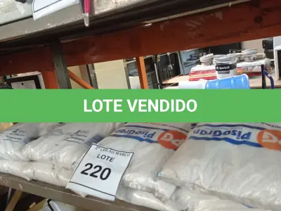LOTE 220 - 06 PACOTES DE GRANITINA/08 PARA GRAFIADO COM 4KG CADA. (NO ESTADO) ATENÇÃO! FAZER A VISITAÇÃO ANTES DE ARREMATAR, NÃO SABEMOS SE FUNCIONA. LEILÃO NÃO TEM GARANTIA E NEM DEVOLUÇÃO, SUJEITO A POSSÍVEIS AVARIAS VISÍVEIS/OCULTAS E/OU AUSÊNCIA DE COMPONENTES.