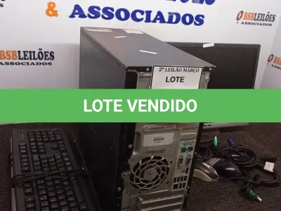 LOTE 205 - 01 COMPUTADOR COMPLETO COM 320GB DE HD, 4GB DE RAM E MONITOR DE 16’’ POLEGADAS. (ACOMPANHA MOUSE, TECLADOS E CABOS) (NO ESTADO) ATENÇÃO! FAZER A VISITAÇÃO ANTES DE ARREMATAR, NÃO SABEMOS SE FUNCIONA. LEILÃO NÃO TEM GARANTIA E NEM DEVOLUÇÃO, SUJEITO A POSSÍVEIS AVARIAS VISÍVEIS/OCULTAS E/OU AUSÊNCIA DE COMPONENTES.