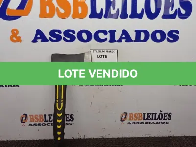 LOTE 020 - 01 MACHADINHA DE METAL COM CABO AMARELO. (NOVO) (NO ESTADO) ATENÇÃO! FAZER A VISITAÇÃO ANTES DE ARREMATAR, NÃO SABEMOS SE FUNCIONA. LEILÃO NÃO TEM GARANTIA E NEM DEVOLUÇÃO, SUJEITO A POSSÍVEIS AVARIAS VISÍVEIS/OCULTAS E/OU AUSÊNCIA DE COMPONENTES.