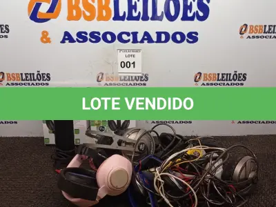 LOTE 001 - 13 FONES DE OUVIDO MARCAS E MODELOS DIVERSOS. (NO ESTADO) ATENÇÃO! FAZER A VISITAÇÃO ANTES DE ARREMATAR, NÃO SABEMOS SE FUNCIONA. LEILÃO NÃO TEM GARANTIA E NEM DEVOLUÇÃO, SUJEITO A POSSÍVEIS AVARIAS VISÍVEIS/OCULTAS E/OU AUSÊNCIA DE COMPONENTES.