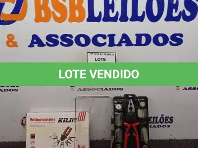 LOTE 057 - 01 ALICATE MULTIFUNCIONAL 5 EM 1. (NO ESTADO) ATENÇÃO! FAZER A VISITAÇÃO ANTES DE ARREMATAR, NÃO SABEMOS SE FUNCIONA. LEILÃO NÃO TEM GARANTIA E NEM DEVOLUÇÃO, SUJEITO A POSSÍVEIS AVARIAS VISÍVEIS/OCULTAS E/OU AUSÊNCIA DE COMPONENTES.