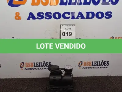 LOTE 019 - 01 AIR COMPRESSOR DC12V. (NOVO) (NO ESTADO) ATENÇÃO! FAZER A VISITAÇÃO ANTES DE ARREMATAR, NÃO SABEMOS SE FUNCIONA. LEILÃO NÃO TEM GARANTIA E NEM DEVOLUÇÃO, SUJEITO A POSSÍVEIS AVARIAS VISÍVEIS/OCULTAS E/OU AUSÊNCIA DE COMPONENTES.