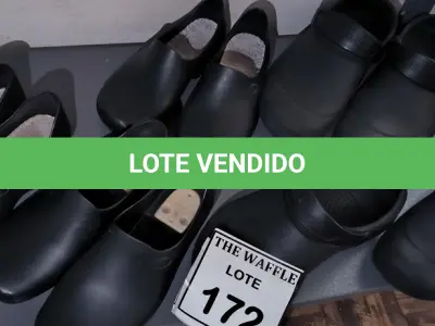 LOTE 172 - 05 PARES DE SAPATOS TAMANHOS DIVERSOS. (NO ESTADO) ATENÇÃO! FAZER A VISITAÇÃO ANTES DE ARREMATAR, NÃO SABEMOS SE FUNCIONA. LEILÃO NÃO TEM GARANTIA E NEM DEVOLUÇÃO, SUJEITO A POSSÍVEIS AVARIAS VISÍVEIS/OCULTAS E/OU AUSÊNCIA DE COMPONENTES.
