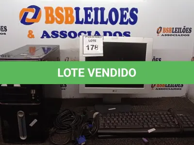 LOTE 178 - 01 COMPUTADOR COMPLETO COM 160GB DE HD, 4GB DE RAM E MONITOR DE 15 POLEGADAS. (ACOMPANHA MOUSE, TECLADOS E CABOS) (NO ESTADO) ATENÇÃO! FAZER A VISITAÇÃO ANTES DE ARREMATAR, NÃO SABEMOS SE FUNCIONA. LEILÃO NÃO TEM GARANTIA E NEM DEVOLUÇÃO, SUJEITO A POSSÍVEIS AVARIAS VISÍVEIS/OCULTAS E/OU AUSÊNCIA DE COMPONENTES.