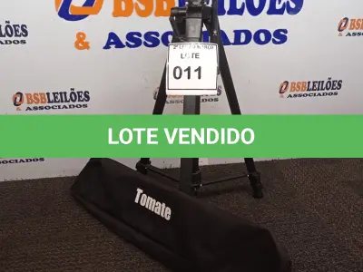 LOTE 011 - 01 TRIPÉ PARA CÂMERA TOMATE MTG-3016. (NO ESTADO) ATENÇÃO! FAZER A VISITAÇÃO ANTES DE ARREMATAR, NÃO SABEMOS SE FUNCIONA. LEILÃO NÃO TEM GARANTIA E NEM DEVOLUÇÃO, SUJEITO A POSSÍVEIS AVARIAS VISÍVEIS/OCULTAS E/OU AUSÊNCIA DE COMPONENTES.