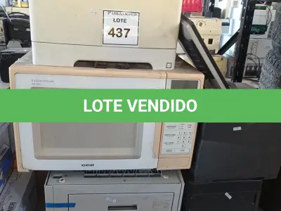 LOTE 437 - 01 MICRO-ONDAS C/PRATO, 03 IMPRESSORAS, 02 GAVETAS P/IMPRESSORA E 01 MONITOR. (NO ESTADO) ATENÇÃO! FAZER A VISITAÇÃO ANTES DE ARREMATAR, NÃO SABEMOS SE FUNCIONA. LEILÃO NÃO TEM GARANTIA E NEM DEVOLUÇÃO, SUJEITO A POSSÍVEIS AVARIAS VISÍVEIS/OCULTAS E/OU AUSÊNCIA DE COMPONENTES.
