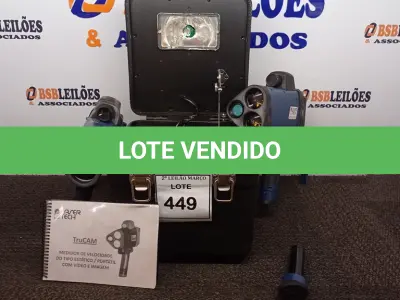 LOTE 449 - 02 RADARES VEICULAR E 01 MALETA COM BATERIA. (NO ESTADO) ATENÇÃO! FAZER A VISITAÇÃO ANTES DE ARREMATAR, NÃO SABEMOS SE FUNCIONA. LEILÃO NÃO TEM GARANTIA E NEM DEVOLUÇÃO, SUJEITO A POSSÍVEIS AVARIAS VISÍVEIS/OCULTAS E/OU AUSÊNCIA DE COMPONENTES.