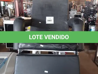 LOTE 380 - 01 CADEIRA DOBRÁVEL. (NO ESTADO) ATENÇÃO! FAZER A VISITAÇÃO ANTES DE ARREMATAR, NÃO SABEMOS SE FUNCIONA. LEILÃO NÃO TEM GARANTIA E NEM DEVOLUÇÃO, SUJEITO A POSSÍVEIS AVARIAS VISÍVEIS/OCULTAS E/OU AUSÊNCIA DE COMPONENTES.