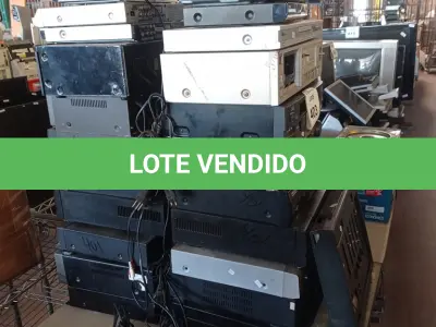 LOTE 403 - 01 LOTE C/DIVERSOS APARELHOS DE SOM, DVD´S, TOCA CD´S, VIDEOCASSETES E ELETRÔNICOS DIVERSOS. (NO ESTADO) ATENÇÃO! FAZER A VISITAÇÃO ANTES DE ARREMATAR, NÃO SABEMOS SE FUNCIONA. LEILÃO NÃO TEM GARANTIA E NEM DEVOLUÇÃO, SUJEITO A POSSÍVEIS AVARIAS VISÍVEIS/OCULTAS E/OU AUSÊNCIA DE COMPONENTES.