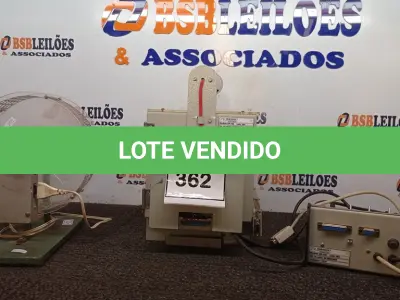 LOTE 362 - 01 LOTE COM MATERIAIS PARA LABORATÓRIO DIVERSOS.  (NO ESTADO) ATENÇÃO! FAZER A VISITAÇÃO ANTES DE ARREMATAR, NÃO SABEMOS SE FUNCIONA. LEILÃO NÃO TEM GARANTIA E NEM DEVOLUÇÃO, SUJEITO A POSSÍVEIS AVARIAS VISÍVEIS/OCULTAS E/OU AUSÊNCIA DE COMPONENTES.