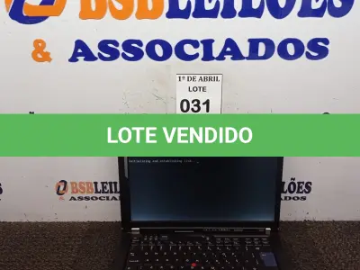 LOTE 031 - 01 NOTEBOOK LENOVO. (NO ESTADO) ATENÇÃO! FAZER A VISITAÇÃO ANTES DE ARREMATAR, NÃO SABEMOS SE FUNCIONA. LEILÃO NÃO TEM GARANTIA E NEM DEVOLUÇÃO, SUJEITO A POSSÍVEIS AVARIAS VISÍVEIS/OCULTAS E/OU AUSÊNCIA DE COMPONENTES.
