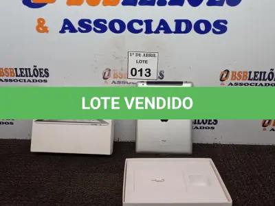 LOTE 013 - 01 IPAD 64GB. (NO ESTADO) ATENÇÃO! FAZER A VISITAÇÃO ANTES DE ARREMATAR, NÃO SABEMOS SE FUNCIONA. LEILÃO NÃO TEM GARANTIA E NEM DEVOLUÇÃO, SUJEITO A POSSÍVEIS AVARIAS VISÍVEIS/OCULTAS E/OU AUSÊNCIA DE COMPONENTES.