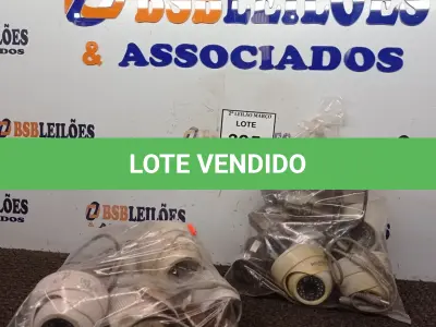 LOTE 395 - 01 LOTE COM VÁRIAS CÂMERAS DE SEGURANÇA MARCAS E MODELOS DIVERSOS. (NO ESTADO) ATENÇÃO! FAZER A VISITAÇÃO ANTES DE ARREMATAR, NÃO SABEMOS SE FUNCIONA. LEILÃO NÃO TEM GARANTIA E NEM DEVOLUÇÃO, SUJEITO A POSSÍVEIS AVARIAS VISÍVEIS/OCULTAS E/OU AUSÊNCIA DE COMPONENTES.