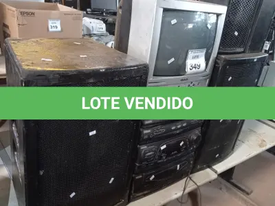 LOTE 349 - 01 LOTE COM CAIXAS DE SOM, TV ANTIGA. (NO ESTADO) ATENÇÃO! FAZER A VISITAÇÃO ANTES DE ARREMATAR, NÃO SABEMOS SE FUNCIONA. LEILÃO NÃO TEM GARANTIA E NEM DEVOLUÇÃO, SUJEITO A POSSÍVEIS AVARIAS VISÍVEIS/OCULTAS E/OU AUSÊNCIA DE COMPONENTES.
