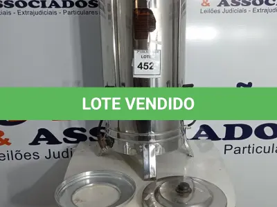 LOTE 452 - 01 CAFETEIRA ELÉTRICA EM INOX MARCA MONARCA. (NO ESTADO) ATENÇÃO! FAZER A VISITAÇÃO ANTES DE ARREMATAR, NÃO SABEMOS SE FUNCIONA. LEILÃO NÃO TEM GARANTIA E NEM DEVOLUÇÃO, SUJEITO A POSSÍVEIS AVARIAS VISÍVEIS/OCULTAS E/OU AUSÊNCIA DE COMPONENTES.