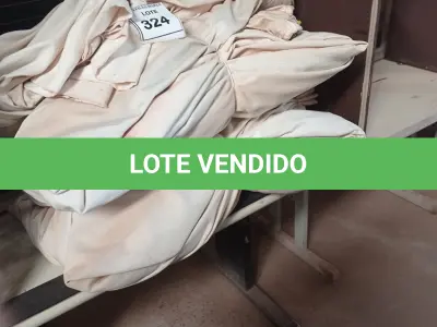 LOTE 324 - 01 LOTE COM CORTINAS DIVERSAS. (NO ESTADO) ATENÇÃO! FAZER A VISITAÇÃO ANTES DE ARREMATAR, NÃO SABEMOS SE FUNCIONA. LEILÃO NÃO TEM GARANTIA E NEM DEVOLUÇÃO, SUJEITO A POSSÍVEIS AVARIAS VISÍVEIS/OCULTAS E/OU AUSÊNCIA DE COMPONENTES.