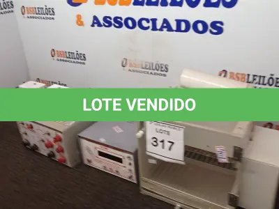 LOTE 317 - 01 APARELHO DE LABORATÓRIO E 01 FREQUENCÍMETRO DIGITAL.   (NO ESTADO) ATENÇÃO! FAZER A VISITAÇÃO ANTES DE ARREMATAR, NÃO SABEMOS SE FUNCIONA. LEILÃO NÃO TEM GARANTIA E NEM DEVOLUÇÃO, SUJEITO A POSSÍVEIS AVARIAS VISÍVEIS/OCULTAS E/OU AUSÊNCIA DE COMPONENTES.