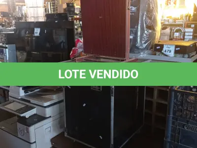 LOTE 472 - 01 ARMÁRIO BAIXO C/04 GAVETAS, 01 CAIXA CASE E 01 CABIDEIRO EM MADEIRA. (NO ESTADO) ATENÇÃO! FAZER A VISITAÇÃO ANTES DE ARREMATAR, NÃO SABEMOS SE FUNCIONA. LEILÃO NÃO TEM GARANTIA E NEM DEVOLUÇÃO, SUJEITO A POSSÍVEIS AVARIAS VISÍVEIS/OCULTAS E/OU AUSÊNCIA DE COMPONENTES.