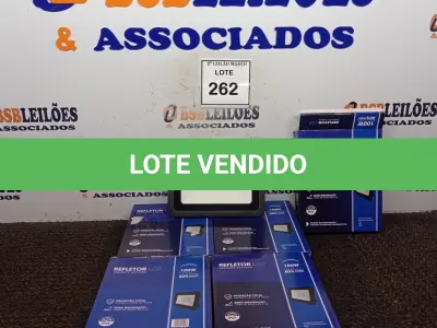 LOTE 262 - 05 REFLETORES LED PARA AMBIENTES EXTERNOS 100W.(NOVO) (NO ESTADO) ATENÇÃO! FAZER A VISITAÇÃO ANTES DE ARREMATAR, NÃO SABEMOS SE FUNCIONA. LEILÃO NÃO TEM GARANTIA E NEM DEVOLUÇÃO, SUJEITO A POSSÍVEIS AVARIAS VISÍVEIS/OCULTAS E/OU AUSÊNCIA DE COMPONENTES.