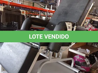 LOTE 380 - 01 CADEIRA DOBRÁVEL. (NO ESTADO) ATENÇÃO! FAZER A VISITAÇÃO ANTES DE ARREMATAR, NÃO SABEMOS SE FUNCIONA. LEILÃO NÃO TEM GARANTIA E NEM DEVOLUÇÃO, SUJEITO A POSSÍVEIS AVARIAS VISÍVEIS/OCULTAS E/OU AUSÊNCIA DE COMPONENTES.