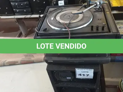 LOTE 417 - 02 CAIXAS DE SOM E 02 TOCA DISCOS MARCAS E MODELOS DIVERSOS P/RETIRADA DE PEÇAS. (NO ESTADO) ATENÇÃO! FAZER A VISITAÇÃO ANTES DE ARREMATAR, NÃO SABEMOS SE FUNCIONA. LEILÃO NÃO TEM GARANTIA E NEM DEVOLUÇÃO, SUJEITO A POSSÍVEIS AVARIAS VISÍVEIS/OCULTAS E/OU AUSÊNCIA DE COMPONENTES.