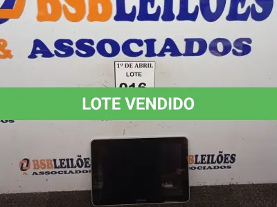 LOTE 016 - 01 TABLET SAMSUNG. (NO ESTADO) ATENÇÃO! FAZER A VISITAÇÃO ANTES DE ARREMATAR, NÃO SABEMOS SE FUNCIONA. LEILÃO NÃO TEM GARANTIA E NEM DEVOLUÇÃO, SUJEITO A POSSÍVEIS AVARIAS VISÍVEIS/OCULTAS E/OU AUSÊNCIA DE COMPONENTES.