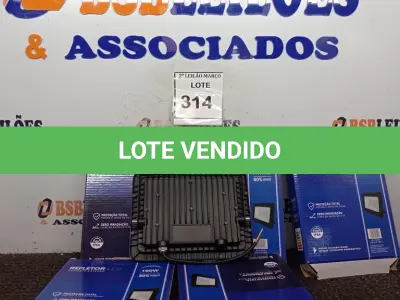 LOTE 314 - 05 REFLETORES LED PARA AMBIENTES EXTERNOS 100W. (NOVO) (NO ESTADO) ATENÇÃO! FAZER A VISITAÇÃO ANTES DE ARREMATAR, NÃO SABEMOS SE FUNCIONA. LEILÃO NÃO TEM GARANTIA E NEM DEVOLUÇÃO, SUJEITO A POSSÍVEIS AVARIAS VISÍVEIS/OCULTAS E/OU AUSÊNCIA DE COMPONENTES.