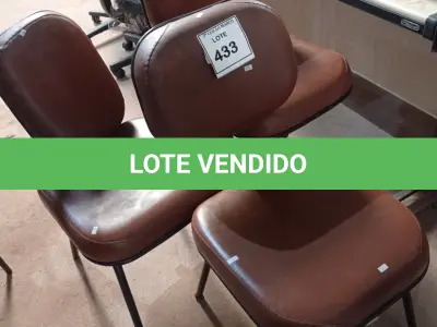 LOTE 433 - 03 CADEIRAS P/ESCRITÓRIO SENDO 02 PÉS FIXO E 01 GIRATÓRIA. (NO ESTADO) ATENÇÃO! FAZER A VISITAÇÃO ANTES DE ARREMATAR, NÃO SABEMOS SE FUNCIONA. LEILÃO NÃO TEM GARANTIA E NEM DEVOLUÇÃO, SUJEITO A POSSÍVEIS AVARIAS VISÍVEIS/OCULTAS E/OU AUSÊNCIA DE COMPONENTES.