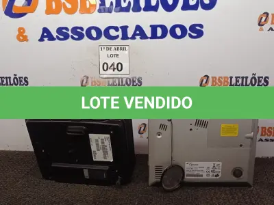 LOTE 040 - 01 PROJETOR BENQ E 01 PROJETOR OPLOMA. (NO ESTADO) ATENÇÃO! FAZER A VISITAÇÃO ANTES DE ARREMATAR, NÃO SABEMOS SE FUNCIONA. LEILÃO NÃO TEM GARANTIA E NEM DEVOLUÇÃO, SUJEITO A POSSÍVEIS AVARIAS VISÍVEIS/OCULTAS E/OU AUSÊNCIA DE COMPONENTES.
