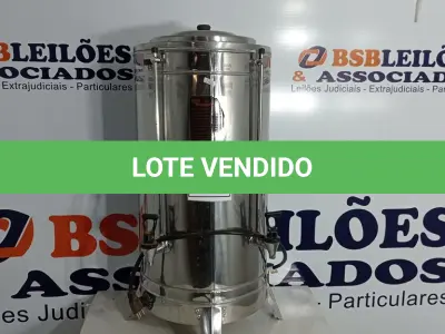 LOTE 452 - 01 CAFETEIRA ELÉTRICA EM INOX MARCA MONARCA. (NO ESTADO) ATENÇÃO! FAZER A VISITAÇÃO ANTES DE ARREMATAR, NÃO SABEMOS SE FUNCIONA. LEILÃO NÃO TEM GARANTIA E NEM DEVOLUÇÃO, SUJEITO A POSSÍVEIS AVARIAS VISÍVEIS/OCULTAS E/OU AUSÊNCIA DE COMPONENTES.