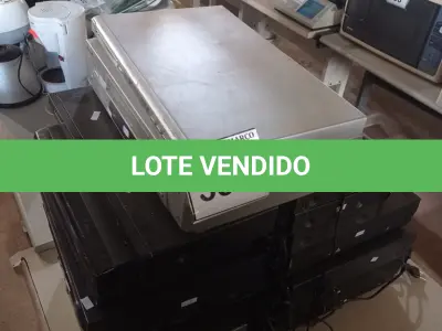 LOTE 363 - 01 LOTE C/DIVERSOS VÍDEOS CASSETES E DVD´S MARCAS E MODELOS DIVERSOS. (NO ESTADO) ATENÇÃO! FAZER A VISITAÇÃO ANTES DE ARREMATAR, NÃO SABEMOS SE FUNCIONA. LEILÃO NÃO TEM GARANTIA E NEM DEVOLUÇÃO, SUJEITO A POSSÍVEIS AVARIAS VISÍVEIS/OCULTAS E/OU AUSÊNCIA DE COMPONENTES.