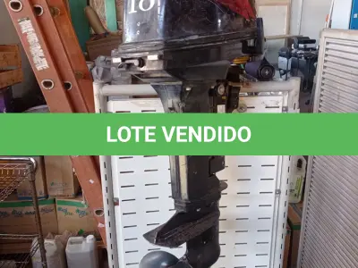 LOTE 502 - 01 MOTOR 18 HP 13.2KW – 5500R/MIN 41/46KG MARCA TOHATSU E 01 TANQUE DE GASOLINA. (NO ESTADO) ATENÇÃO! FAZER A VISITAÇÃO ANTES DE ARREMATAR, NÃO SABEMOS SE FUNCIONA. LEILÃO NÃO TEM GARANTIA E NEM DEVOLUÇÃO, SUJEITO A POSSÍVEIS AVARIAS VISÍVEIS/OCULTAS E/OU AUSÊNCIA DE COMPONENTES.