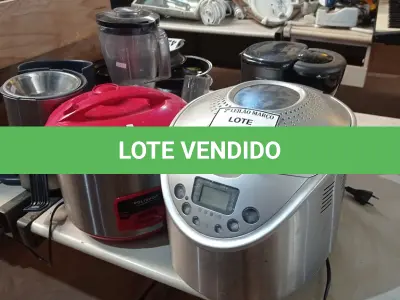 LOTE 422 - 01 PANIFICADORA, 01 CAFETEIRA, 01 PANELA ELÉTRICA E ELETRÔNICOS DIVERSOS. (NO ESTADO) ATENÇÃO! FAZER A VISITAÇÃO ANTES DE ARREMATAR, NÃO SABEMOS SE FUNCIONA. LEILÃO NÃO TEM GARANTIA E NEM DEVOLUÇÃO, SUJEITO A POSSÍVEIS AVARIAS VISÍVEIS/OCULTAS E/OU AUSÊNCIA DE COMPONENTES.