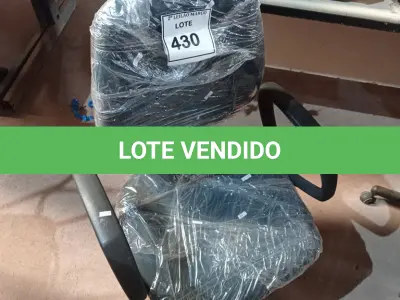 LOTE 430 -  01 CADEIRA GIRATÓRIA PARA ESCRITÓRIO. (NO ESTADO) ATENÇÃO! FAZER A VISITAÇÃO ANTES DE ARREMATAR, NÃO SABEMOS SE FUNCIONA. LEILÃO NÃO TEM GARANTIA E NEM DEVOLUÇÃO, SUJEITO A POSSÍVEIS AVARIAS VISÍVEIS/OCULTAS E/OU AUSÊNCIA DE COMPONENTES.